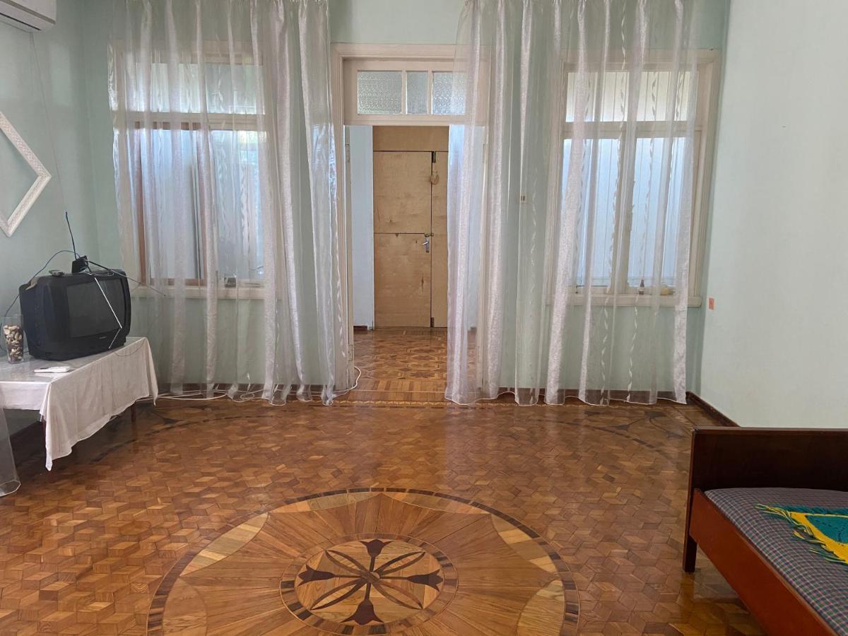 У Риты Sukhumi Exterior photo